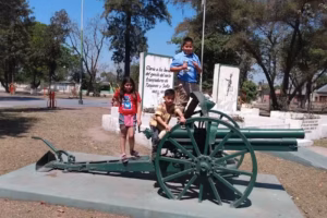 America Y Lola Mora Lastenia