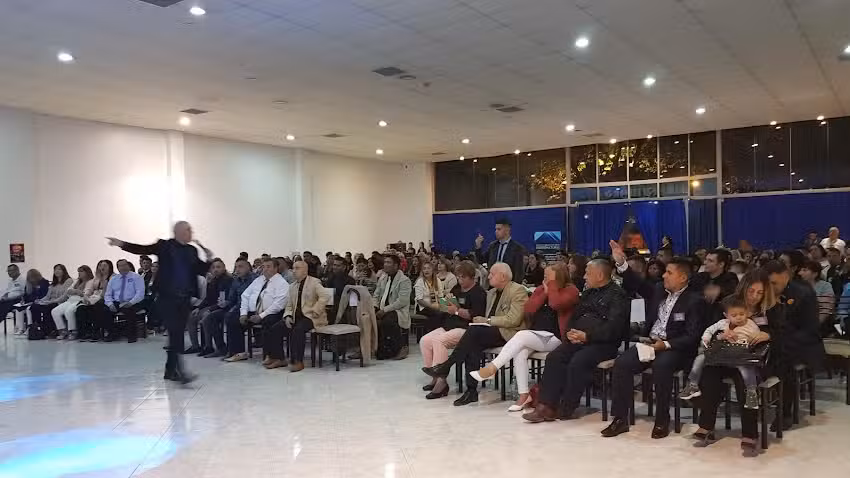 Auditorio *MIREYVIDAES*
