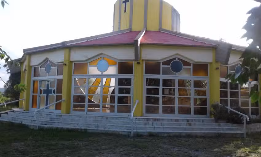 Capilla Cristo Del Milagro Y María Reina De La Paz