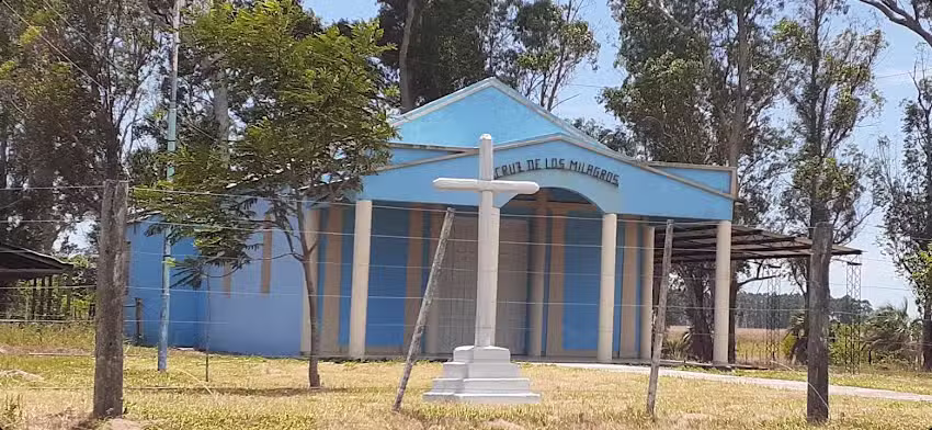 Capilla Cruz De Los Milagros
