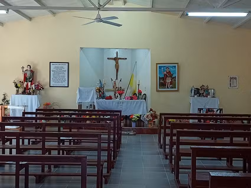 Capilla de San Expedito Santa Rosa