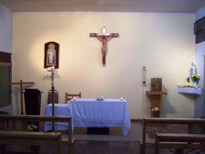 CAPILLA “JESÚS MISERICORDIOSO” Bº DEL CARMEN – SAN MARTÍN – MENDOZA