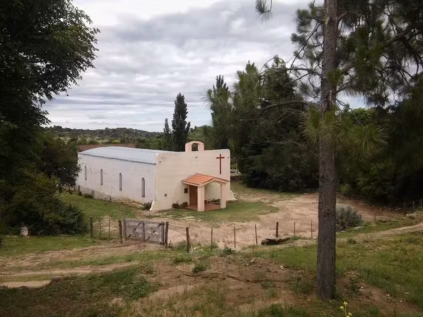 CAPILLA NIÑO DIOS Y SANTA TERESITA