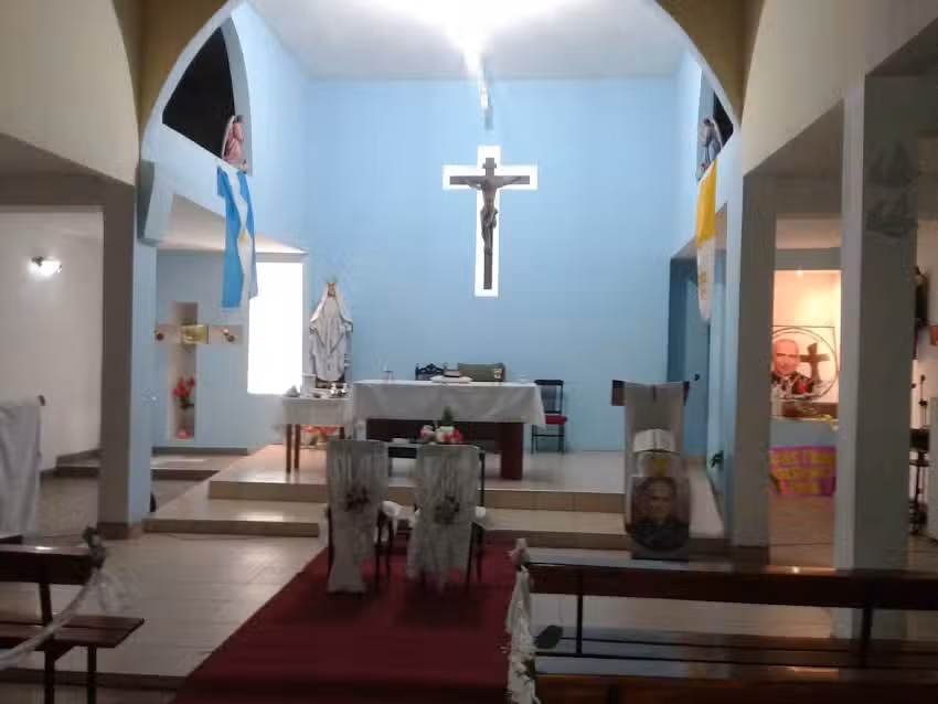 Capilla Ntra Sra de la Medalla Milagrosa Y San Juan Calabria