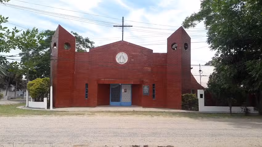 Capilla “Nuestra Señora de la Medalla Milagrosa”