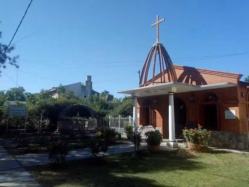 Capilla Nuestra Señora de Lourdes