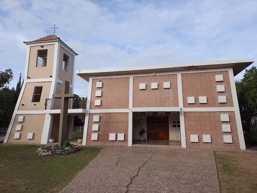 Capilla Nuestra Señora de Lourdes