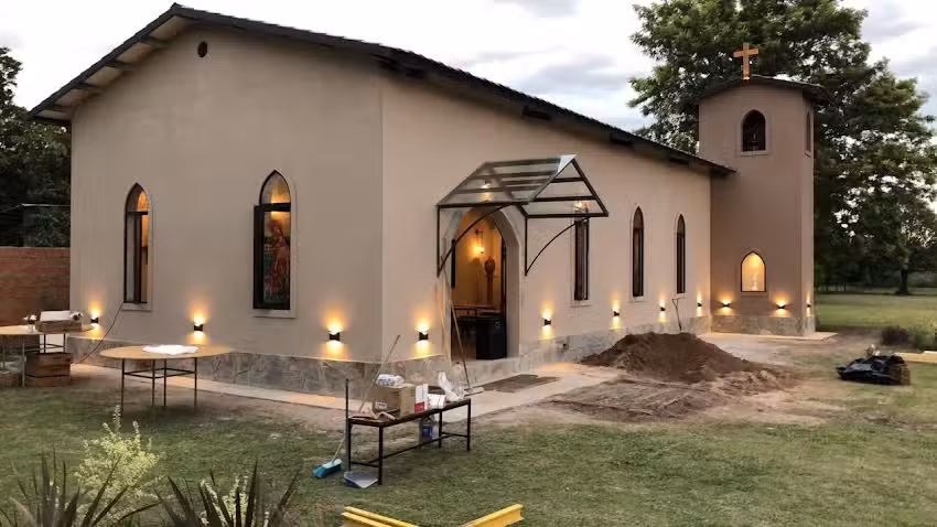 Capilla Nuestra Señora del Rugby y San Agustin