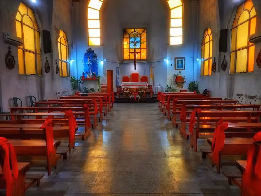 CAPILLA REINA DEL CIELO