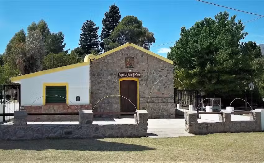 Capilla San Pedro. Papagayos.