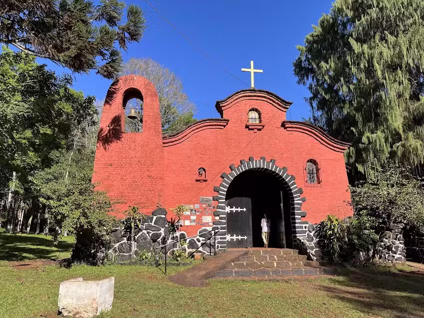 Capilla Santuario Santa Rita – Caraguatay