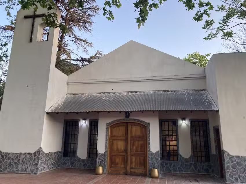 Capilla Virgen de la Esperanza y HOGAR DE CRISTO “Cura Brochero”