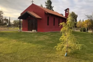 Capilla Virgen de la Sonrisa, Villa de Campo Los Fresnos