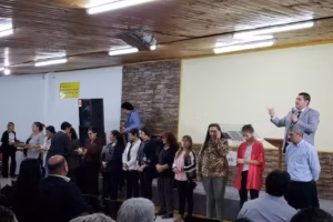 Centro Apostólico Nacional (cambió el nombre), ahora es ” CASA DE LUZ” (Pastores Roberto Mansilla y Cintia López).