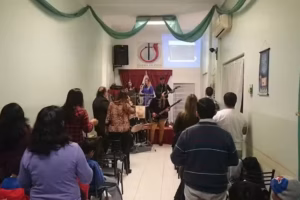 CENTRO CRISTIANO – Una Puerta A La Esperanza