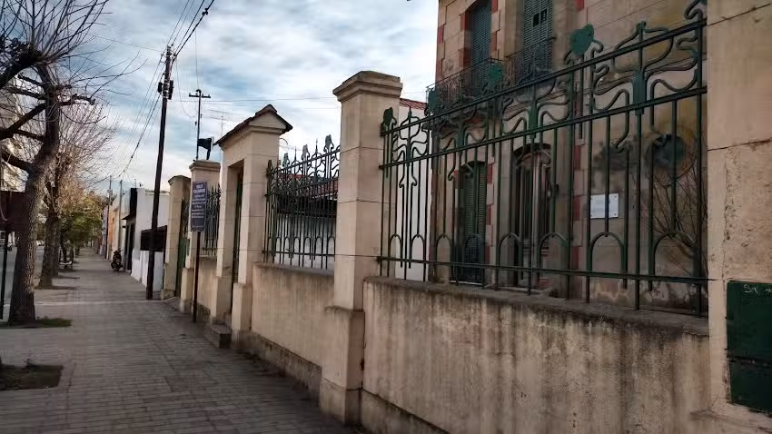 Charlet ”Flia Emerson”