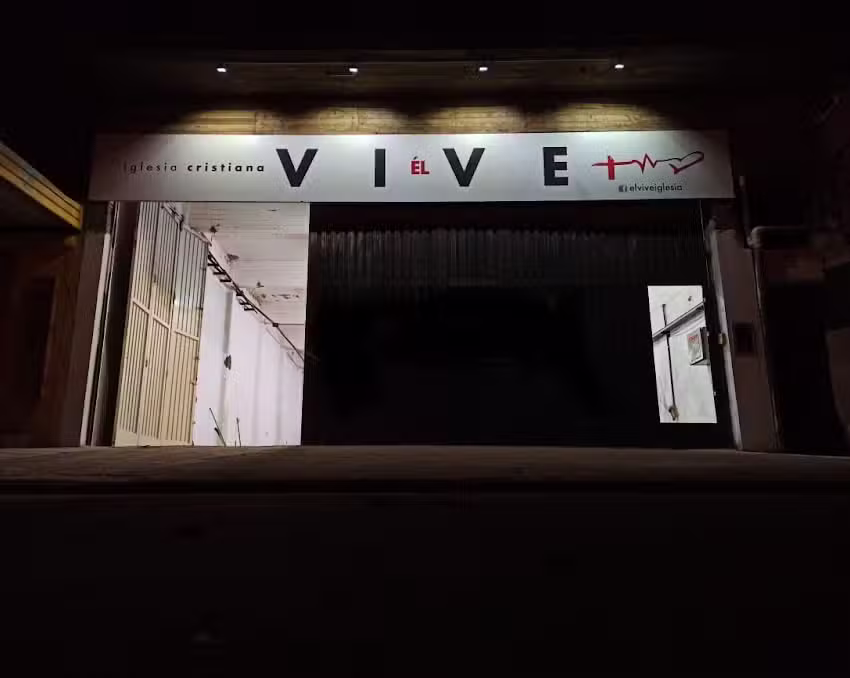 ÉL VIVE Iglesia