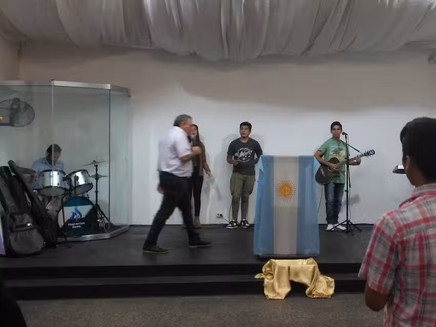 Espejo Del Cielo | Casa de Adoración