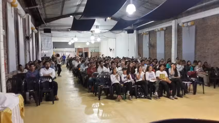 Full 30 – Casa de Oración