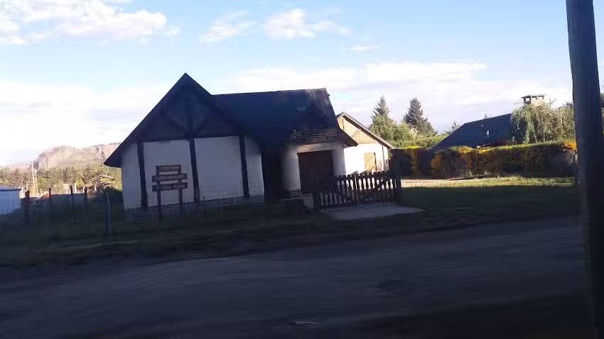 Iglesia Adventista del Séptimo Día – Dina Huapi