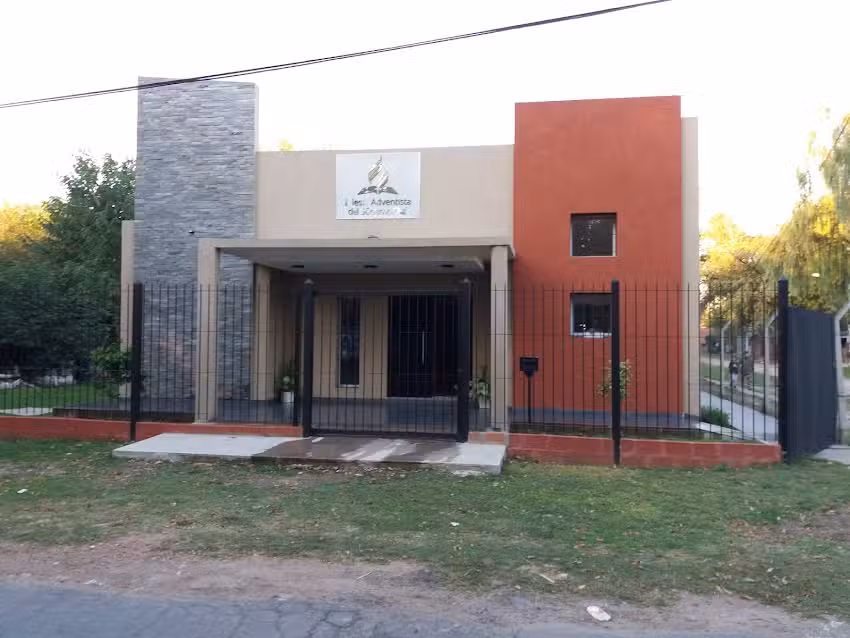 Iglesia Adventista del Séptimo Día – Los Tilos