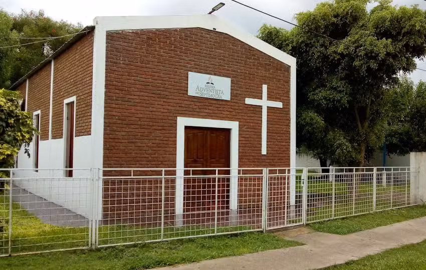 Iglesia Adventista del Séptimo Día – Piedras Blancas