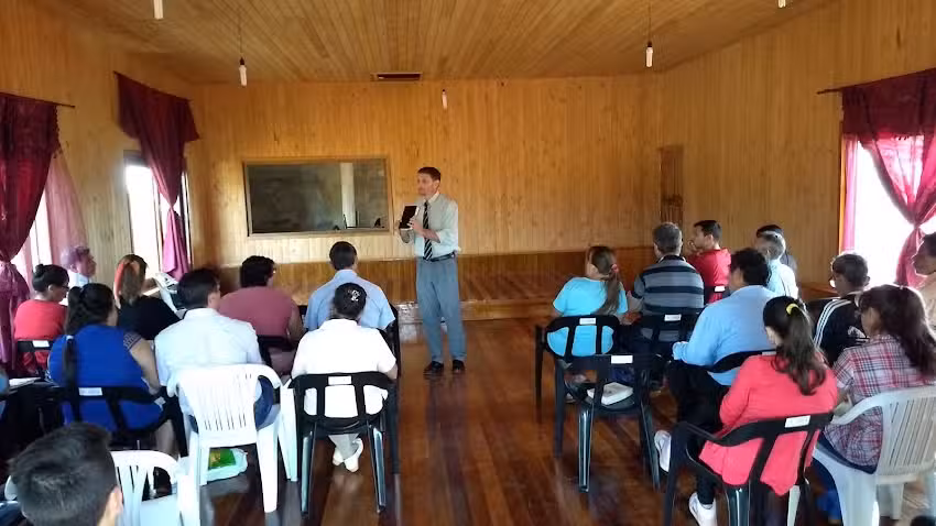 Iglesia Adventista Del Séptimo Día Pozo Azul