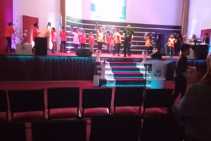 Iglesia Auditorio De Las Oportunidades