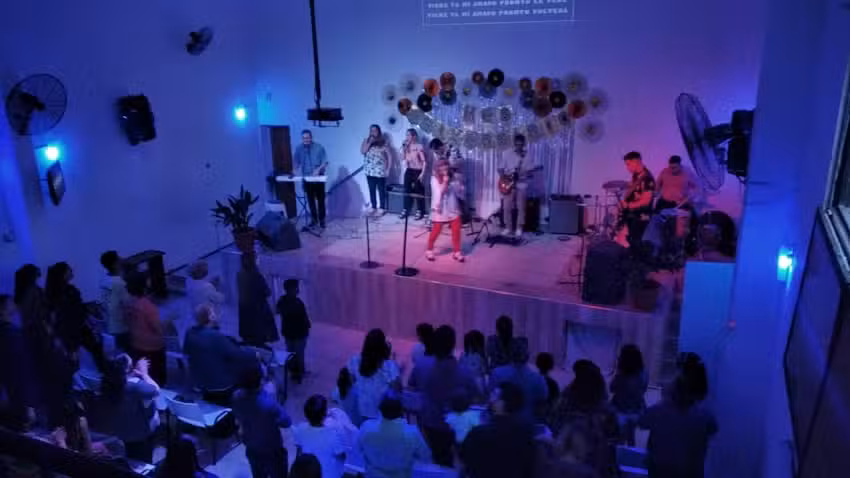 Iglesia “CENTRO FAMILIAR”