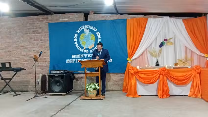 Iglesia Convocando Multitudes