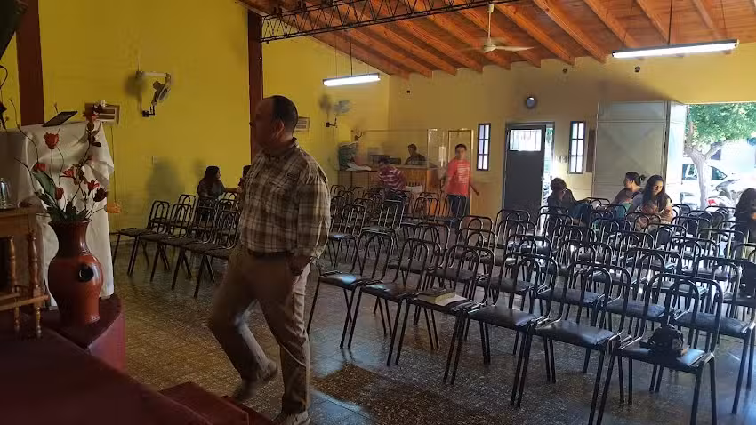 Iglesia Cristiana”altar De Adoracion”