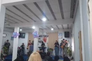 Iglesia cristiana clamor divino
