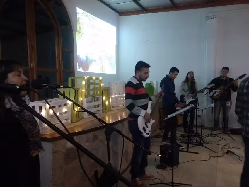 Iglesia Cristiana Evangelica – Restauración y Vida