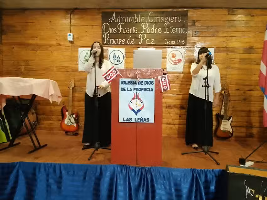 Iglesia de Dios de la Profecia..Pastor Nicolás Magallanes ..