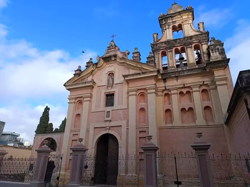 Iglesia de Santa Teresa y Monasterio San José – Carmelitas Descalzas