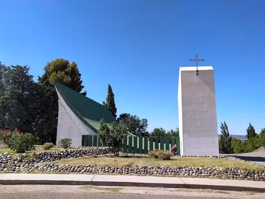 Iglesia Espíritu Santo De Villa El Chocón