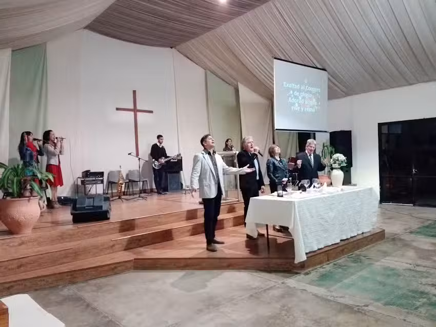Iglesia Evangelica Casa De Dios