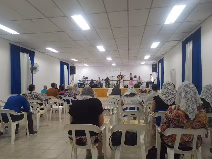Iglesia evangélica pentecostal El propósito de Dios central