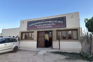 Iglesia Filadelfia Una Puerta Abierta Hacia Dios