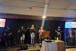 Iglesia Jesús Es La Esperanza