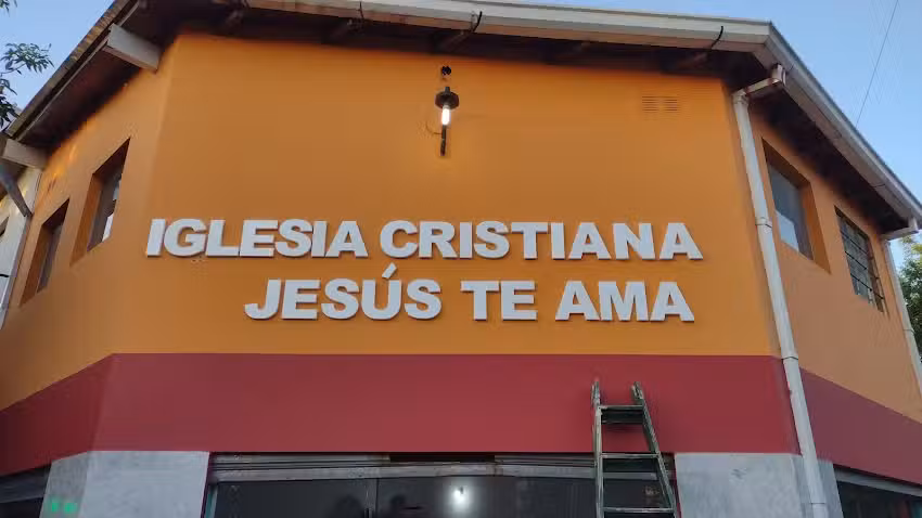 “Iglesia Jesús te ama” centro de adoración