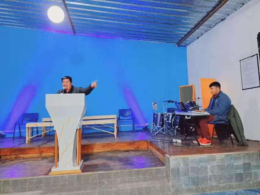 Iglesia LA GLORIA DE DIOS
