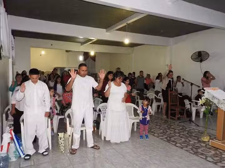 Iglesia La Roca Sagrada Pastor Carrizo