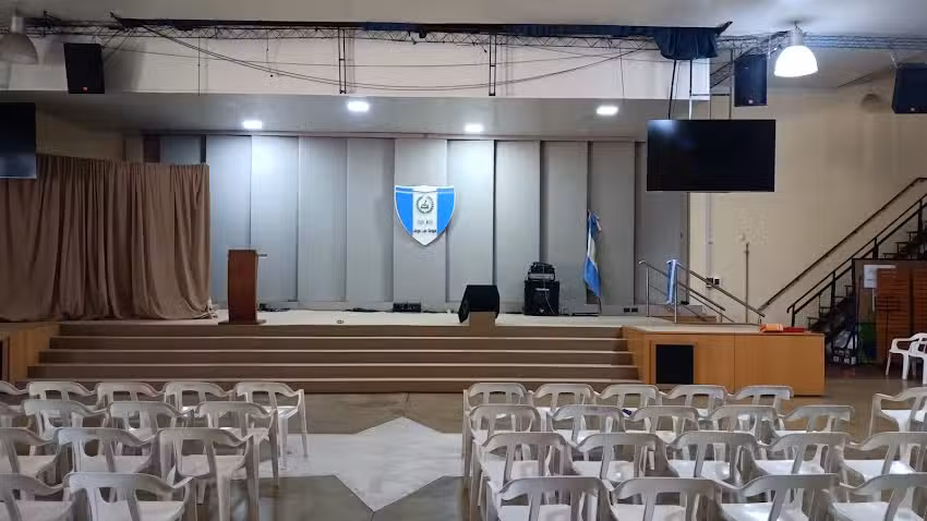 Iglesia Manantial En El Desierto