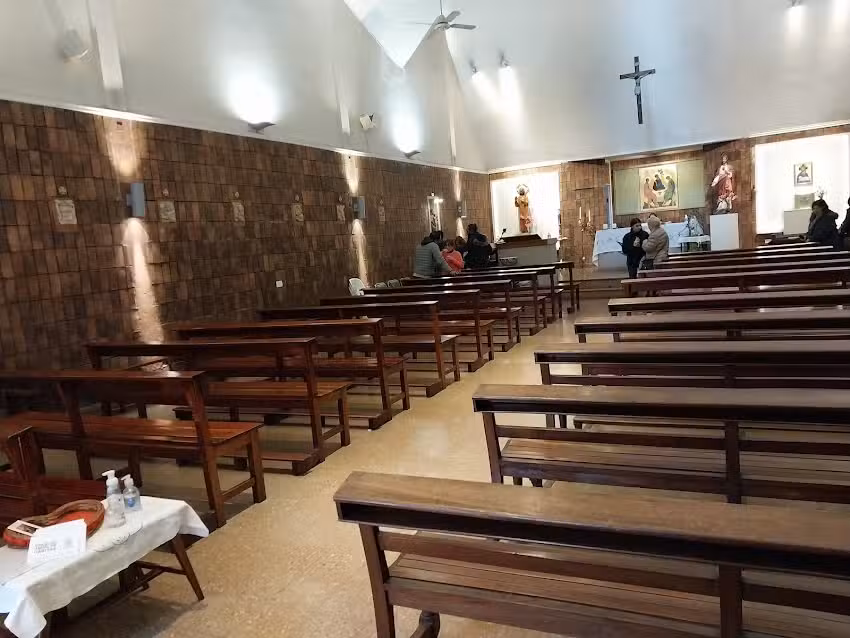 Iglesia María Madre de la Iglesia – Pedro Goyena 1600 Caballito – CABA