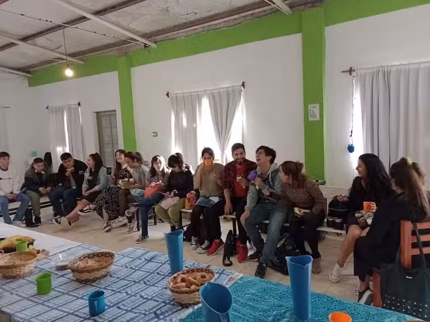 Iglesia Mcym Plottier Cristo es la Respuesta.
