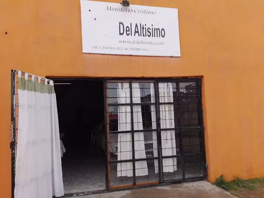 Iglesia Ministerio Intl. Hijos del Altísimo, Tres Arroyos. FM 90.1