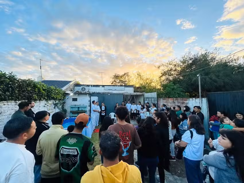 Iglesia Muros de salvación y puertas de alabanzas