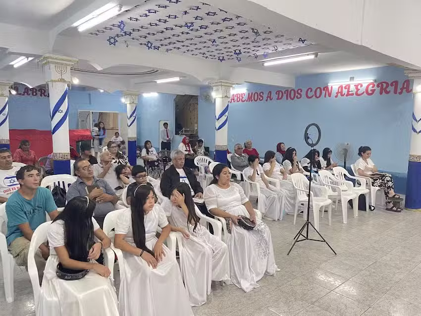 Iglesia Obra Evangélica “Luz del Mundo” Cristo Sana