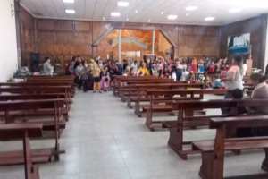 Iglesia Roca De La Vid